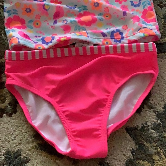 Wonder nation tankinis 3T & 4T pink floral stretchy great condition l price - Picture 3 of 7